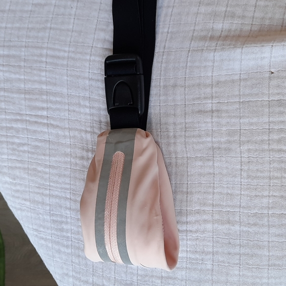 Nike light pink small slender fanny pack waist wallet - Picture 5 of 6